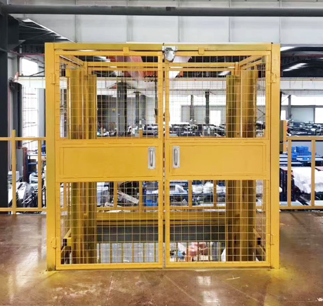 白银智能导轨式升降机亮相